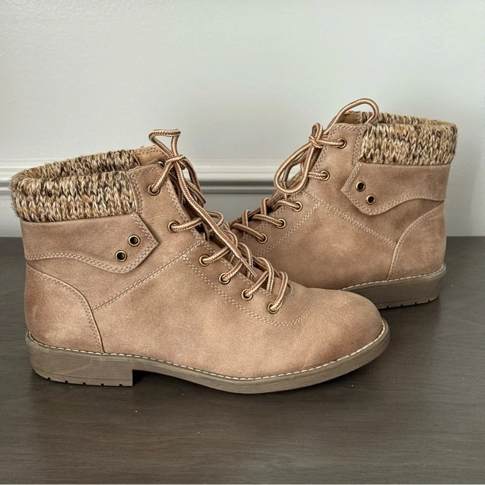 St. John's Bay Knit Top Lace-Up Boots Size 9.5